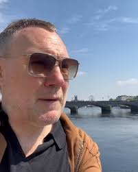 And what a night it was., The atmosphere David Gray brought to Limerick  last night was undeniable. A brilliant night, and what a way to kick off  the #riverfest bank holiday weekend., Thank you Dolans ...