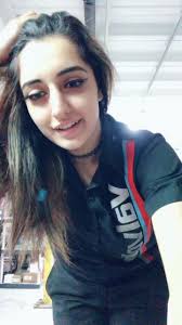 When your opening the store by yourself #fyp #alonelife #alonechallenge  #whatthe #valvoline #workvibes #scared #mechaniclife