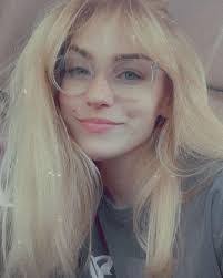 Alexis Leone's Instagram, Twitter & Facebook