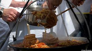 Festivalul sarmalelor la praid este cea mai veche și cea mai popular festival gastronomic în românia. Festivalul Sarmalelor Praid 2010