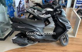 Apple now offers the iphone and apple watch in darker shades than before and recently detailed a finish method that may provide true matte black. Suzuki Burgman Street 125 With New Matte Black Colour Spied Launch Soon