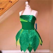 In dem animierten disney film tinker bell bringt sie nicht nur den frühling zu den menschen, sondern verzaubert viele familien und kinder. Peter Pan Tinkerbell Kostum Selber Machen Diy Ideen Maskerix De Tinkerbell Kostum Selber Machen Tinkerbell Kostum Kostume Selber Machen