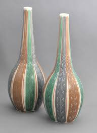 Poole Vases In The Pgt Pattern Vintage Pottery Colorful Ceramics Pottery Art