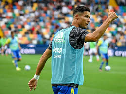 Cristiano ronaldo hat angeblich bereits seinen teamkollegen seinen abschied mitgeteilt. Yp4fljizsonowm