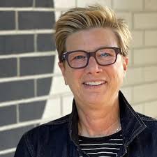 Joni Ogle's Instagram, Twitter & Facebook