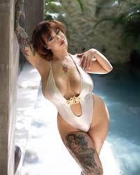 Robyn Wilde - Free pics, galleries & more at Babepedia