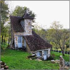 Maison De Conte De Fees A Mezels Vayrac France Https Www Facebook Com Casa Desideri Photos A 50680638600974 Maison De Conte De Fees Petit Chalet Jolie Maison