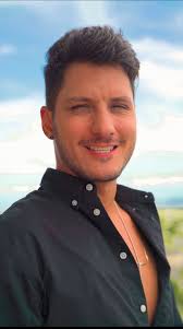 Xochitl Solis updated her status.