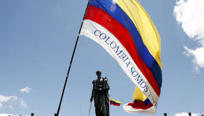 La bandera colombiana forma parte, junto con el escudo y el himno nacional, de los como imagen que identifica a una nación, es utilizada en actos gubernamentales, civiles, diplomáticos y militares. A 198 Anos De La Gran Colombia El Sueno Integrador De Miranda Y Bolivar Noticias Telesur
