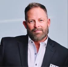 Diane Slater's Instagram, Twitter & Facebook