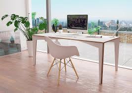 Die glasplatten können eingesetzt werden, um ein möbelstück zu schützen oder einen schreibtisch oder couchtisch herzustellen. Ornata Designer Schreibtisch Nach Mass Form Bar