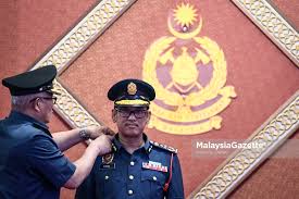 Pangkalan udara jabatan bomba dan penyelamat malaysia. Mb Perak Terima Penganugerahan Pangkat Kehormat Jabatan Bomba Dan Penyelamat Malaysia