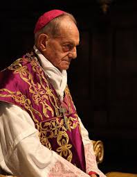 Mons. Roberto Cáceres