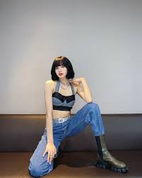 ¡hola a todas las personas helmosas! 1 Blackpink Lisa Instagram Update Mbc Music Core 4 July 2020