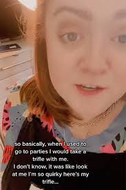 35 “Manic Pixie Dream Girl” Things Women Used To Do, Thinking It Made Them  So Cool And Mysterious