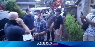 Lebih lengkap dan lebih leluasa untuk membaca alur cerita novel cinta yang terbelah full episode. Heboh Wn Australia Akan Gelar Kelas Orgasme Di Bali Polisi Dia Bilang Itu Pelatihan Yoga Halaman All Kompas Com