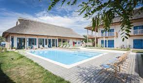 Pensiunea marina cu o arhitectura moderna si interior deosebit, este situata pe malul dunarii in centrul orasului sulina la aproximativ doi km. 5 Hoteluri Si Pensiuni Superbe Din Delta Dunarii Cu Tarife De La 70 Lei Persoana Noapte All4travel