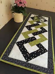 Interlocking Squares Free Craftsy Pattern Quilted Table Runners Patterns Quilted Table Runners Modern Table Runners Quilted