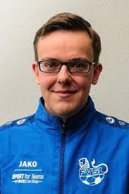 Tom Capelle's Instagram, Twitter & Facebook