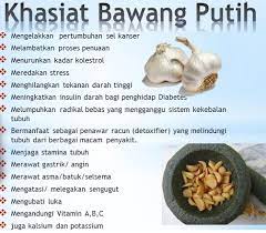 Campuran madu dan bawang putih. Facebook
