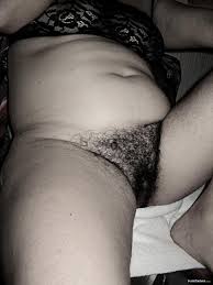 My hairy wife again, more photos - puritanas.com