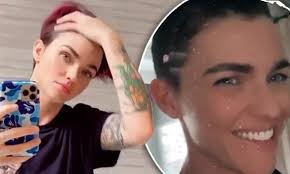 Ruby Rose says goodbye to Gary the Mullet and debuts buzz cut | Daily  Mail Online