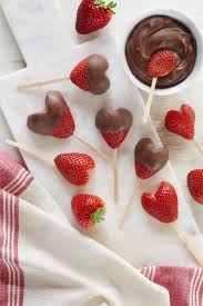 Transform Your Strawberries Into Beautiful Chocolate Covered Hearts In Just 5 Simple Steps Valentines Food Chocolate Dipped Strawberries Chocolate Strawberries