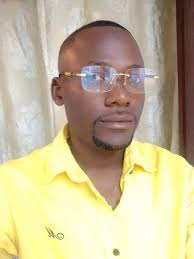 Escassez de água em Cabinda "dispara" preços das cisternas Por: Helena  Pires Nos últimos dias, a cidade de Cabinda tem enfrentado dificuldades no  fornecimento de água potável, levando muitos moradores a recorrerem