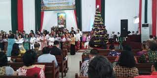 Dapatkan tema pohon natal emas dan mulailah membuat wallpaper hidup natal untuk tahun 2020 merry christmas time! Natal Membawa Pengharapan Dan Suka Cita Media Center Isen Mulang Palangka Raya