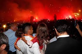 Galatasaray güncel haberler admin alımı yoktur olmayacaktır. Falcao Greeted By Thousands Of Galatasaray Fans Turkish Football News