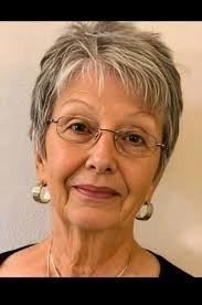 What dress style is most flattering after weight loss?