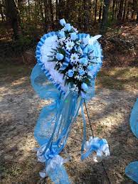 Maybe you would like to learn more about one of these? Beautiful Heart Wreath For Baby Funeral Funeral Flower Arrangements Funeral Floral Arrangements Memorial Flowers
