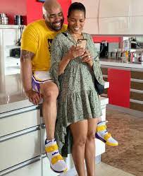 Our august cover star connie ferguson is so effortlessly beautiful that we just had to ask her to share some of her beauty secrets. Esbkmr Vpdwnxm