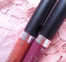Er wird von mir sehr gern zum ausgehen getragen. Artdeco Full Mat Lip Color Long Lasting Lippenstift Einer Der Besten Flussigen Lippenstifte Er Ist Absolut Matt Langanhaltend Cremig Und Ermoglicht Ein Makelloses Make Up Testberichte Bewertungen Meinungen