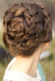 When it comes to braided hair, your imagination is the only limit. 10 Easy Summer Braids Self