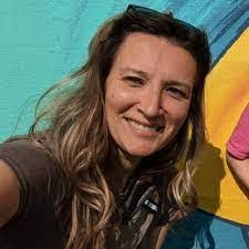 Tracy Landreth's Instagram, Twitter & Facebook