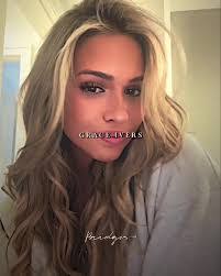 Grace Wiles's Instagram, Twitter & Facebook