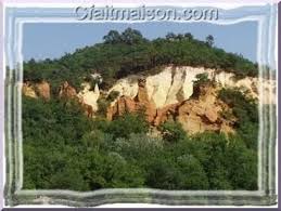 Les Ocres De Rustrel Dans Le Vaucluse Encore Appele Colorado Provencal En 2020 Peinture Maison Peinture Peinture Naturelle
