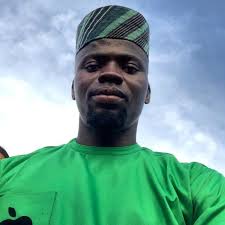 What are the symptoms of car mixing oil and water?