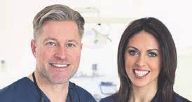 Frauen feiern sich, die Farbe und das Leben