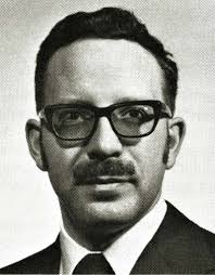 42 Males wearing glasses in the 20th century Images: PICRYL