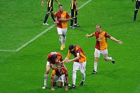 Maçın gol anları fb tv'de böyle yaşanmış. Galatasaray 3 1 Fenerbahce Galatasaray Org
