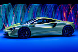 Mclaren artura hybrid design influences. 205mph Artura Phev Starts New Chapter For Mclaren Autocar