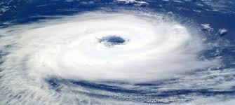 Ciclone Dolphin assusta meteorologistas e promete ventos de 300 km/h até 01/08