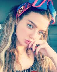 1 458 Likes 53 Comments قل خيرا او اصمت Faroo77a On Instagram إذا تعلمت التجاهل فقد إجتزت نصف مشاكل الحياة Photoshoot Outfits Beauty Beautiful