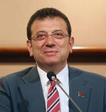 Ekrem İmamoğlu'ndan Devlet Bahçeli'ye: “Sayın Devlet Bahçeli, 22 Ekim  çağrısıyla beraber Türkiye'nin kırk yıldır kanayan yarası olan terör  ortamının bitmesi adına önemli bir adım attı. O tarihten bu yana terörün  bitmesi ve