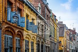 Lille lungegaardsvannet is located in bergen's museum area, so you are likely to see it anyway. Antike Gebaudeansicht In Der Altstadt Lille Frankreich Fototapete Fototapeten Tour Tourismus Historisches Gebaude Stadtlandschaft Myloview De