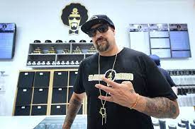 Apr 12, 2020 · dr. Prophets Of Rage S B Real Opens Dr Greenthumb S Weed Dispensary