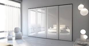 Spesso si acquistano capi d'abbigliamento, anche senza possedere lo spazio adeguato alla loro sistemazione. Armadio Moderno Per Camere Da Letto Armadio Con Ante Scorrevoli Per Zona Notte Idfdesign