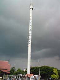 The taming sari tower is a revolving gyro tower in malacca city, malaysia. A Menara Taming Sari Skyview Can See Whole Melaka Mapio Net
